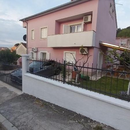 Jan 1 Apartment Пула Екстериор снимка