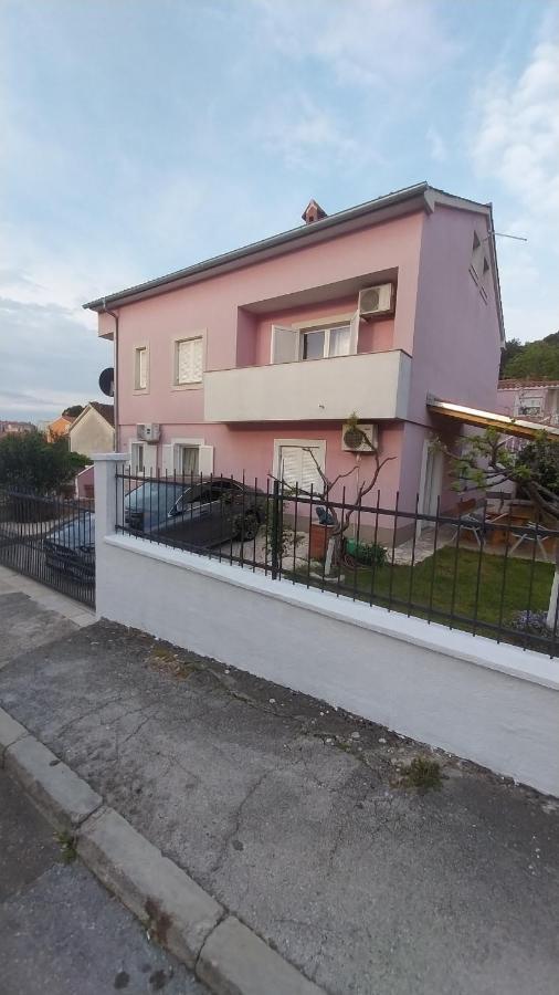 Jan 1 Apartment Пула Екстериор снимка