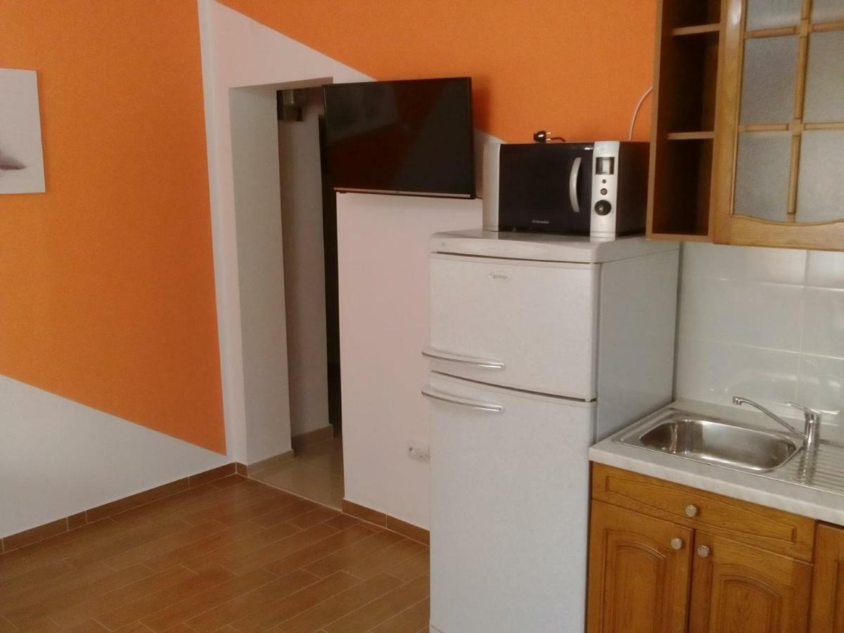 Jan 1 Apartment Пула Екстериор снимка